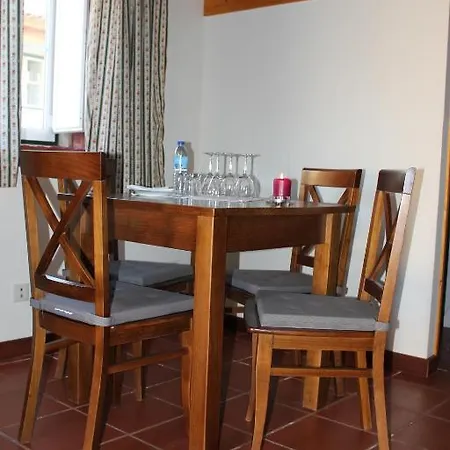 Casa Do Pinheiro Grande Country house *